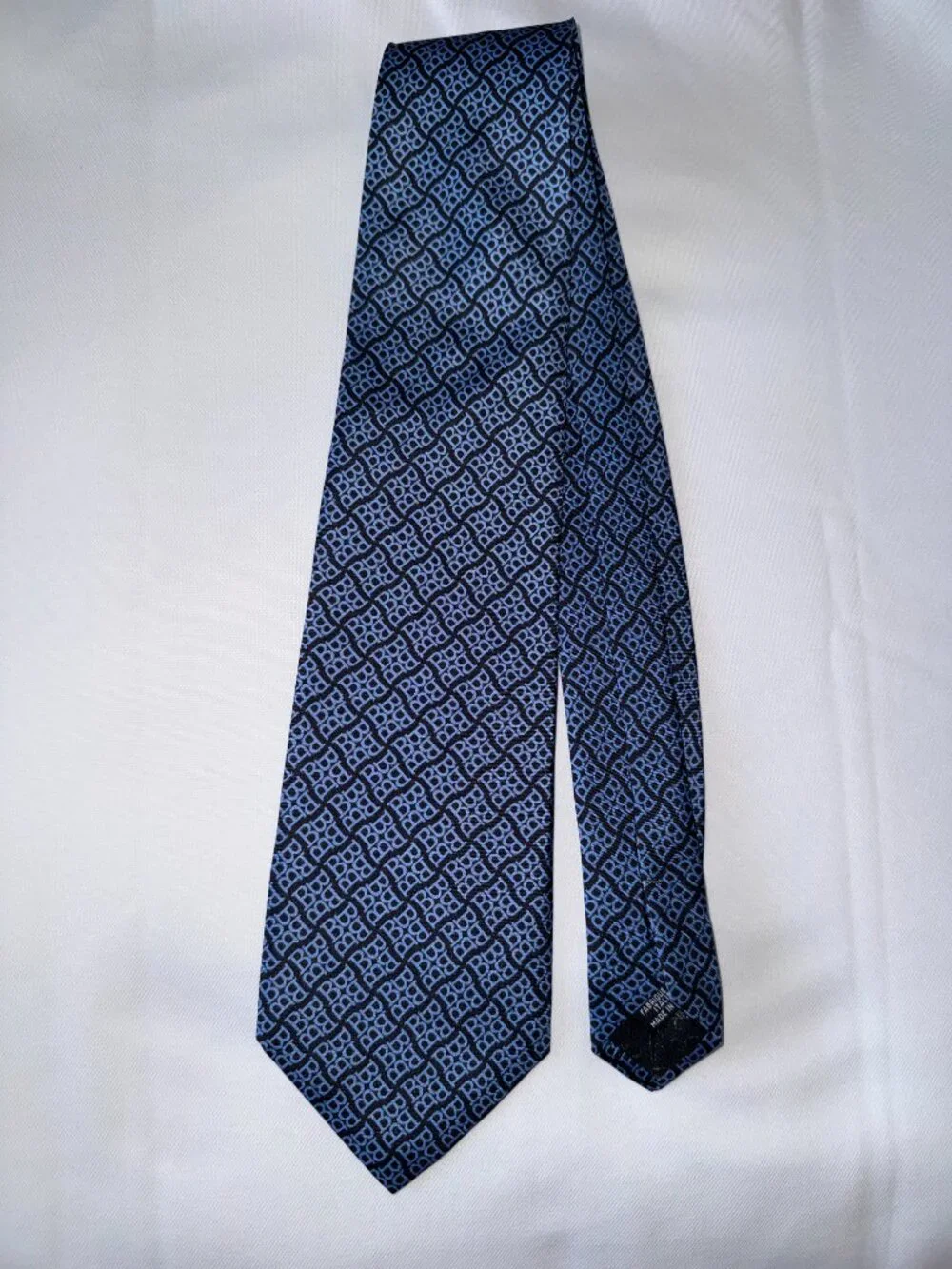 BALLY mens tie blue/black Bally logo silk made in Italy Like New Condition